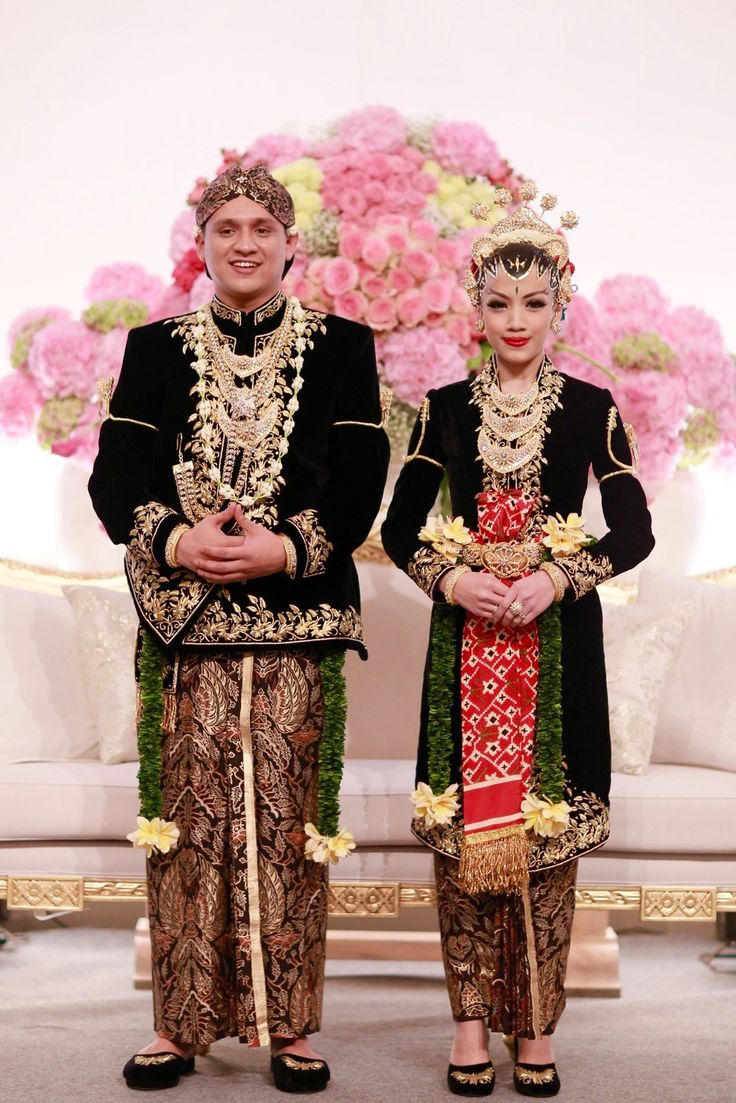 cce12833ef66a9de4867b10b0f7790d1–javanese-wedding-indonesian-wedding