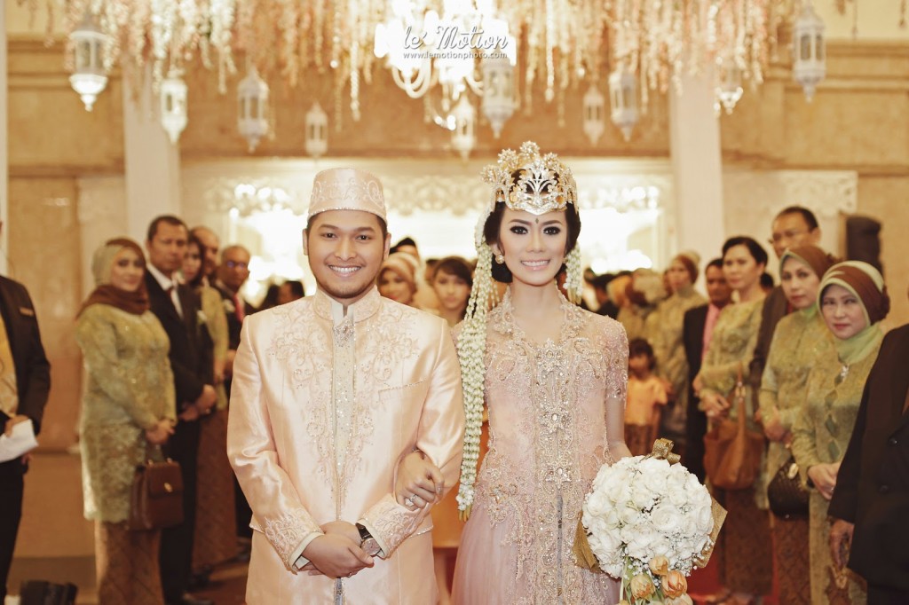 Kebaya pengantin adat sunda 2