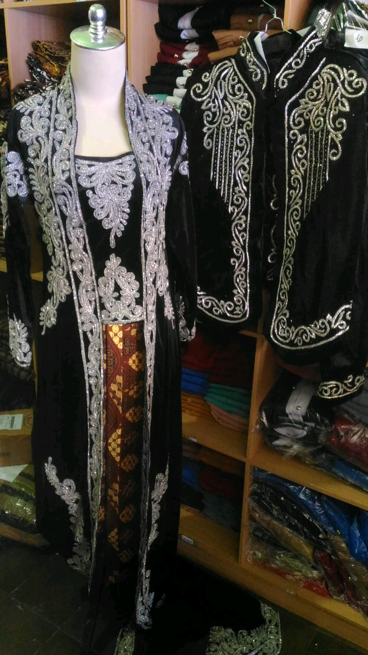 BAJU_PENGANTIN_COUPLE_KEBAYA_BESKAP_BLUDRU_PAYET_JACGUARD_JO