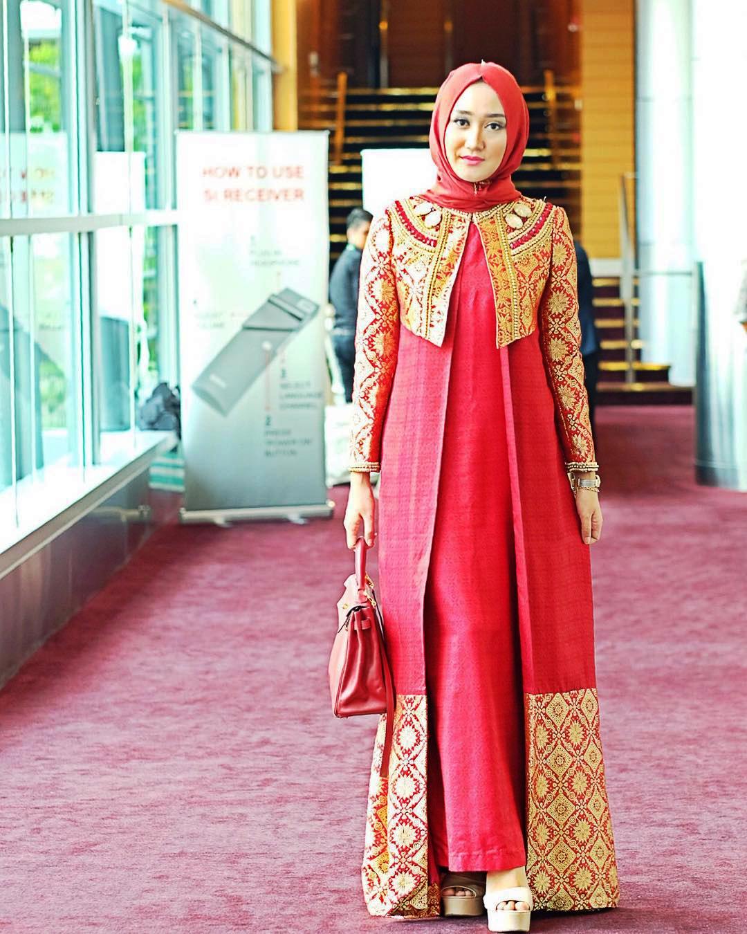 Kebaya-Modern-Kombinasi-Hijab-untuk-Pesta-2018-Copy