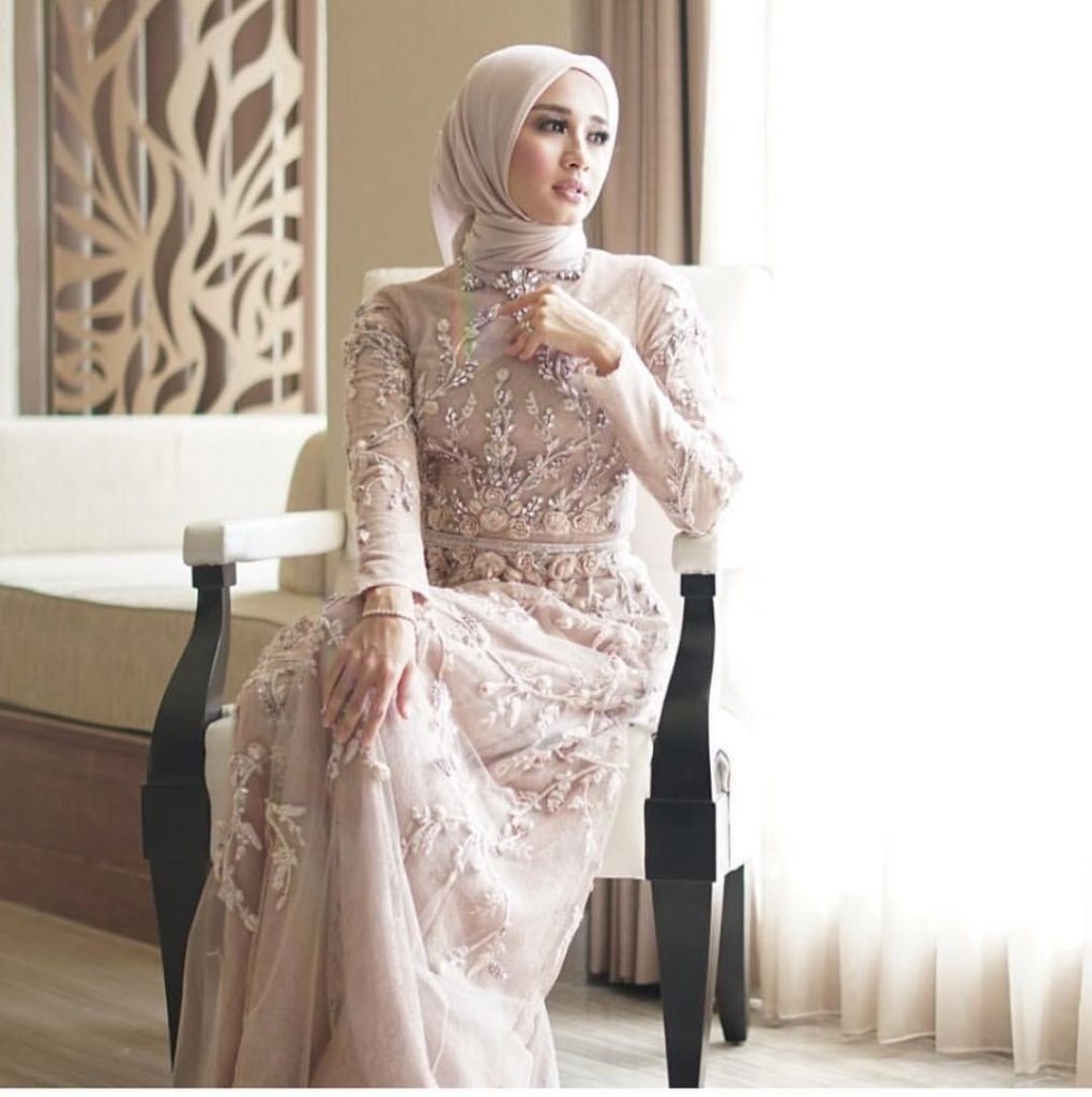 76+ Gaya Terbaru Warna Jilbab Kebaya Coklat Muda, Jenis Warna