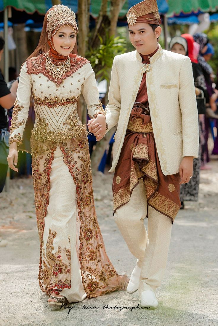 Kebaya-Pengantin-Muslim-Lengan-Panjang-Elegan