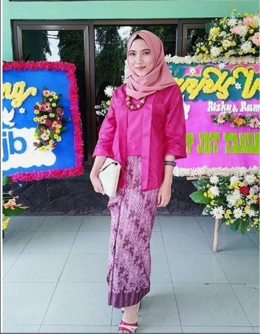 ModelKebayaMuslimUntukWisudaSmp  Jual Dress Brokat  Baju Kebaya