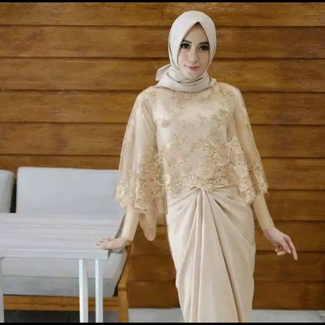 Model-rok-kebaya-polos