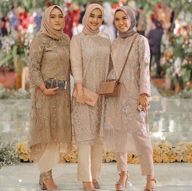 Model Kebaya Muslim Untuk Kondangan | Jual Dress Brokat | Baju Kebaya ...