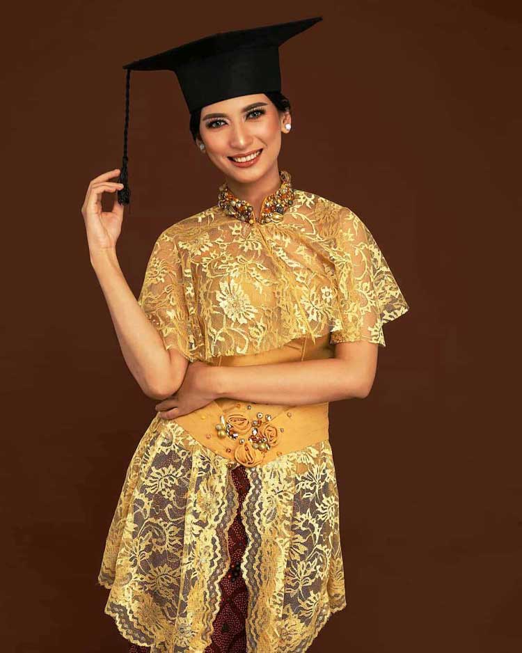 Dress Kebaya Wisuda - Homecare24