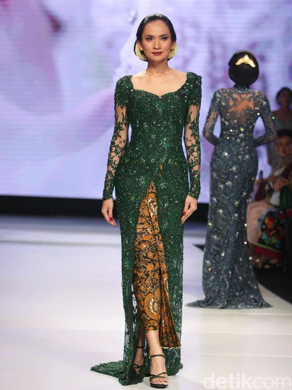 kebaya