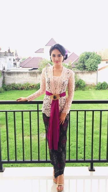 model-kebaya-bali-kutubaru-1