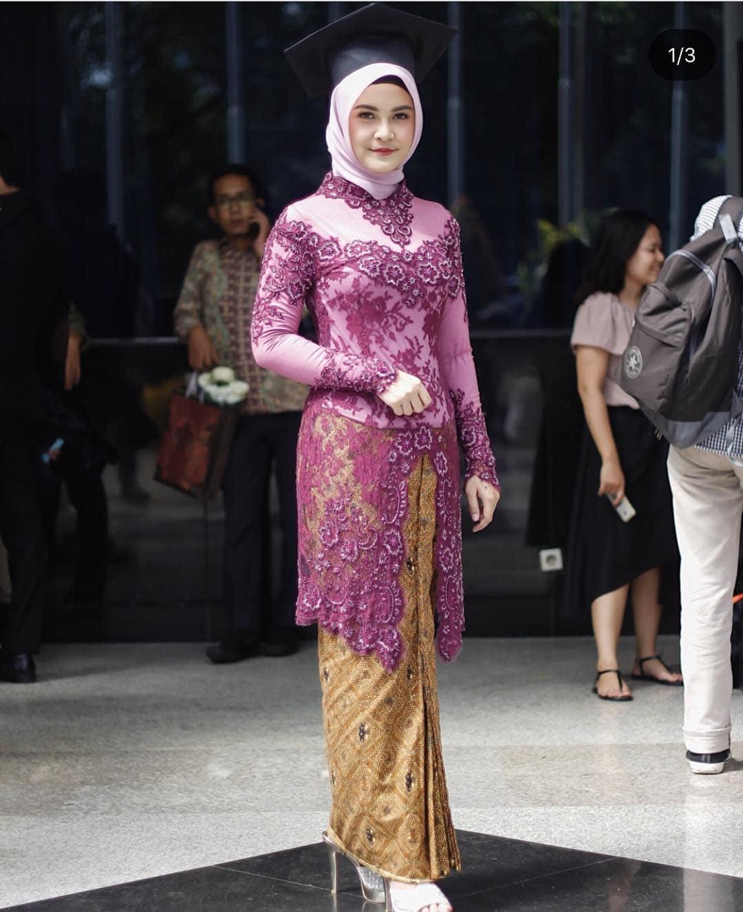 model-kebaya-modern-26