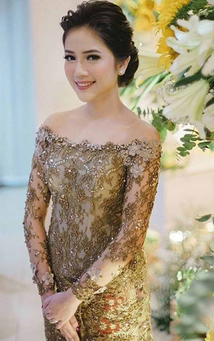 model-kebaya-modern-ibu-menyusui (1)