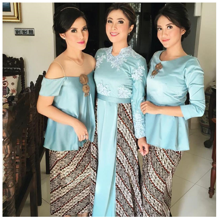 model-kebaya-modern-terbaru-bukalapak